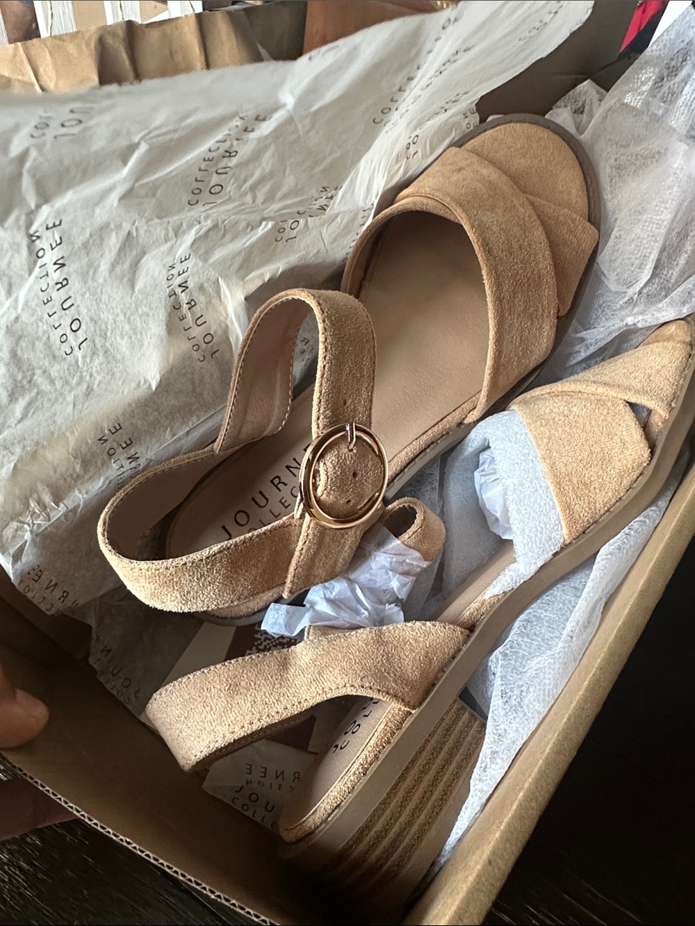 Journee Collection Tan Suede Low Heel Sandal with Buckle Size 6.5 New in Box - Picture 4 of 5